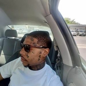 Meet your Posher, Akeem